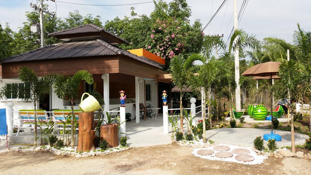 Phloenlom Chomdao Hotel Ban Kha Exterior foto